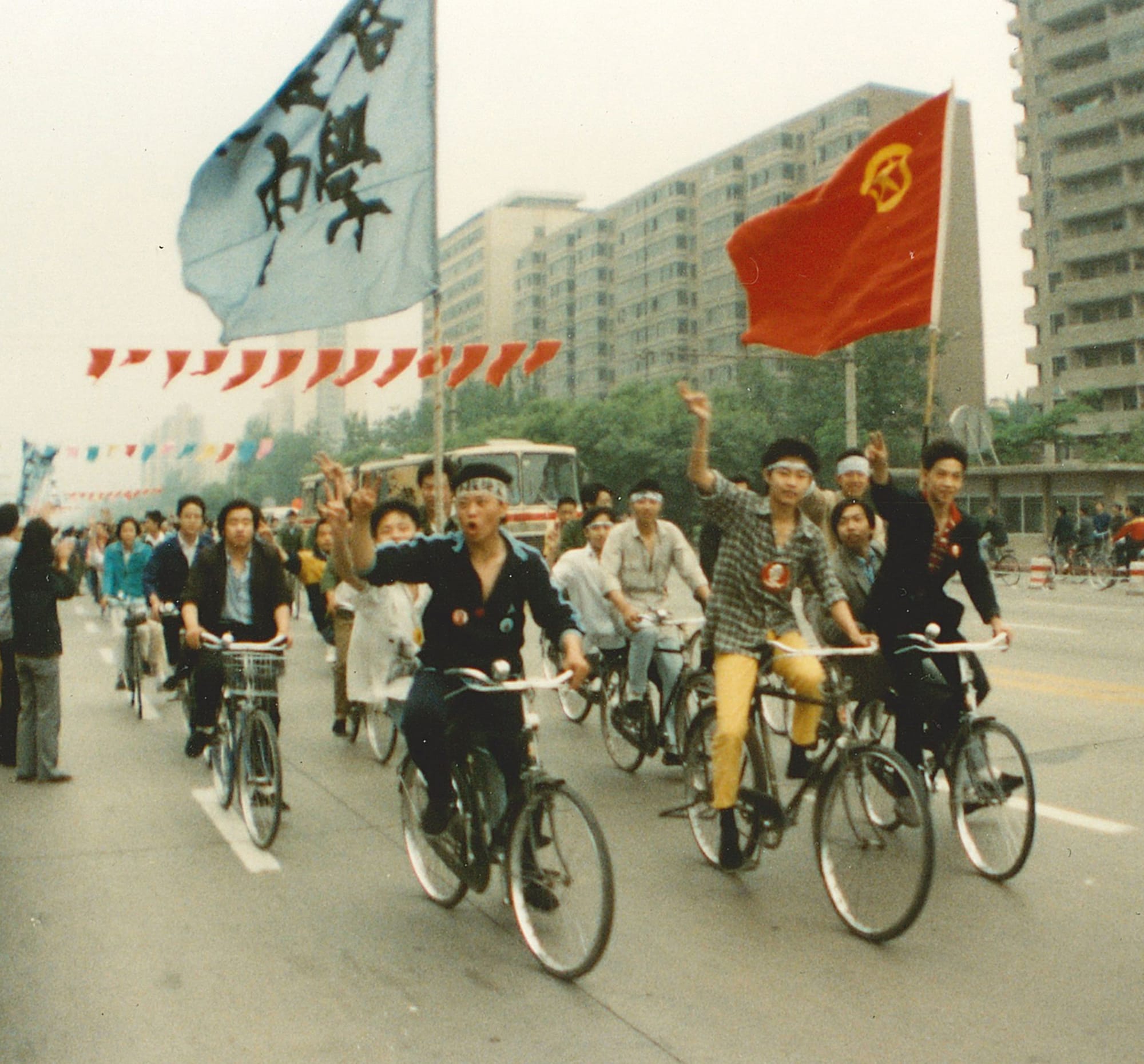 “The People’s Army doesn’t shoot the People”