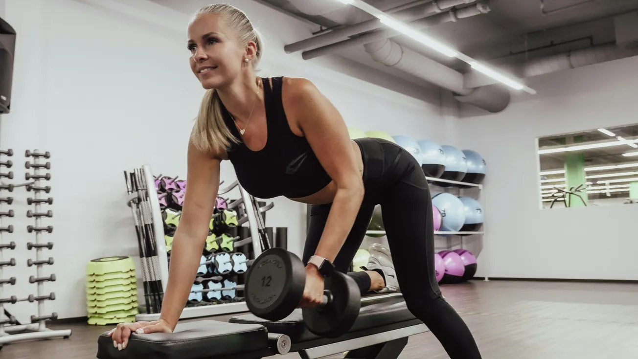 Kein Geräte-Hopping: Das minimalistische 1-Stunden-Oberkörpertraining